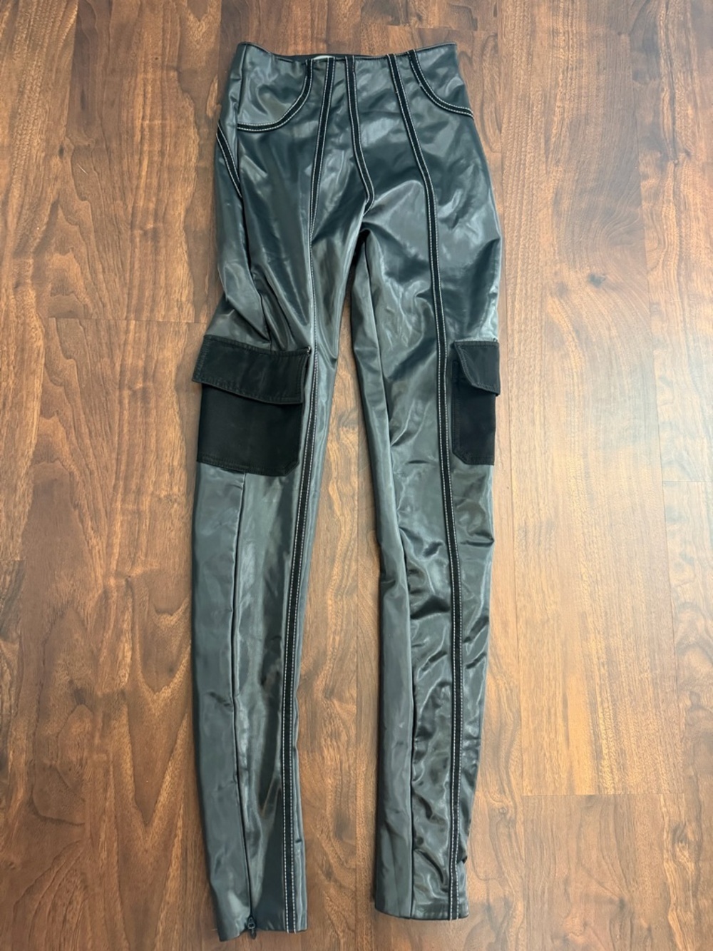 Maniere De Voir Sleek Faux Leather Cargo Leggings in Black with Pockets